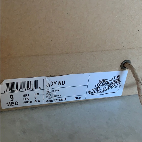 Black Gentle Souls Sandals, size 9. - Picture 2 of 4